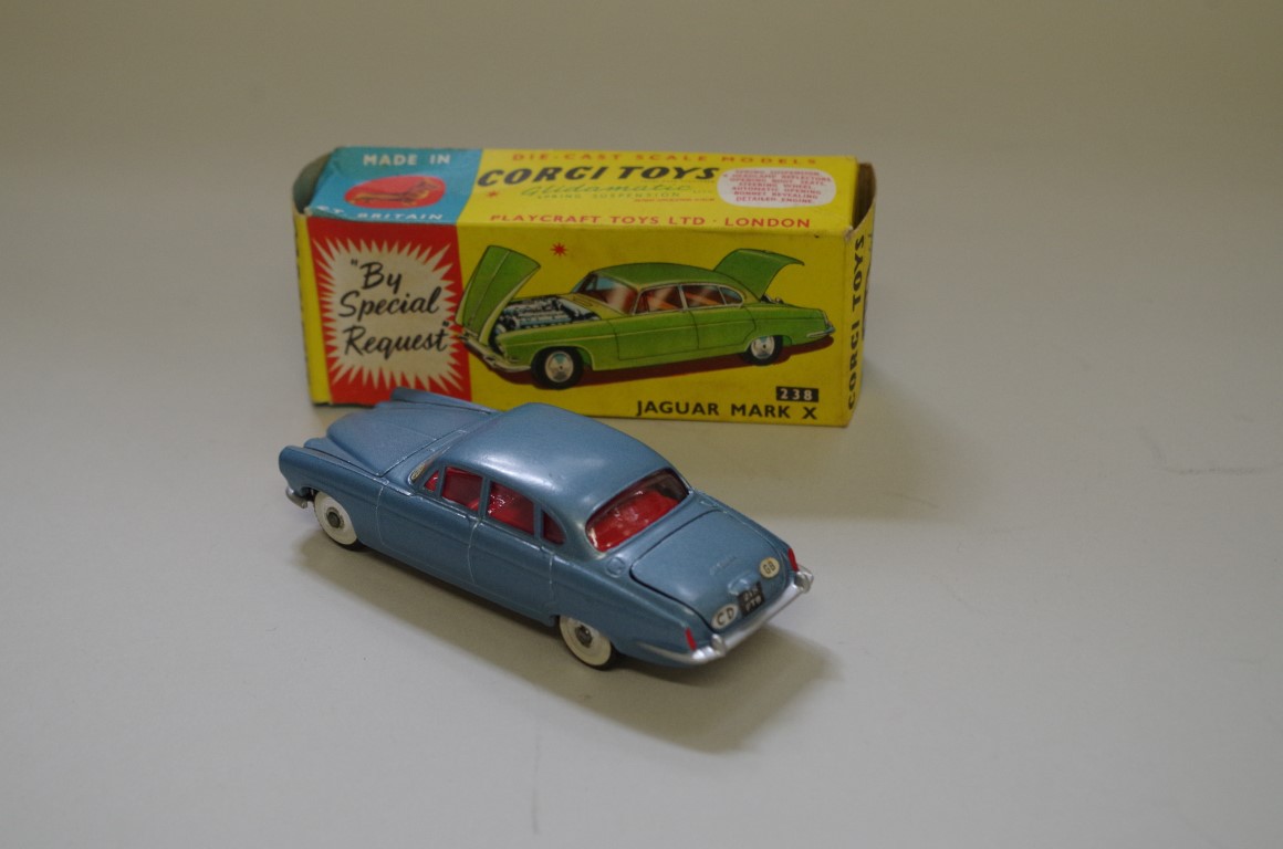 A Corgi Toys Jaguar Mark X, No.238, with AA, RAC and GB decals, boxed. - Image 2 of 2