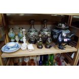 A mixed group of Oriental items, to include a Nanking Cargo tea bowl and saucer, (chips to foot