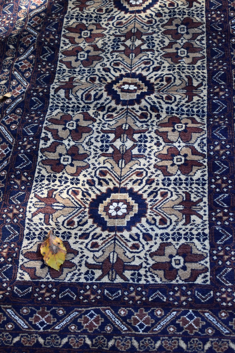 A modern Persian rug, having allover floral and geomteric design, 205 x 110cm. - Image 2 of 4