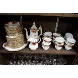 A Royal Albert 'Old Country Roses' pattern part coffee set, (coffee pot a.f.).