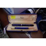 A circa 1930s Parker Duofold Lady lapis blue pen set, in fitted box.