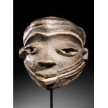 Tribal/Ethnographic: Beautifully sculptured facemask, Pende People, DRC, 2nd quarter of 20th