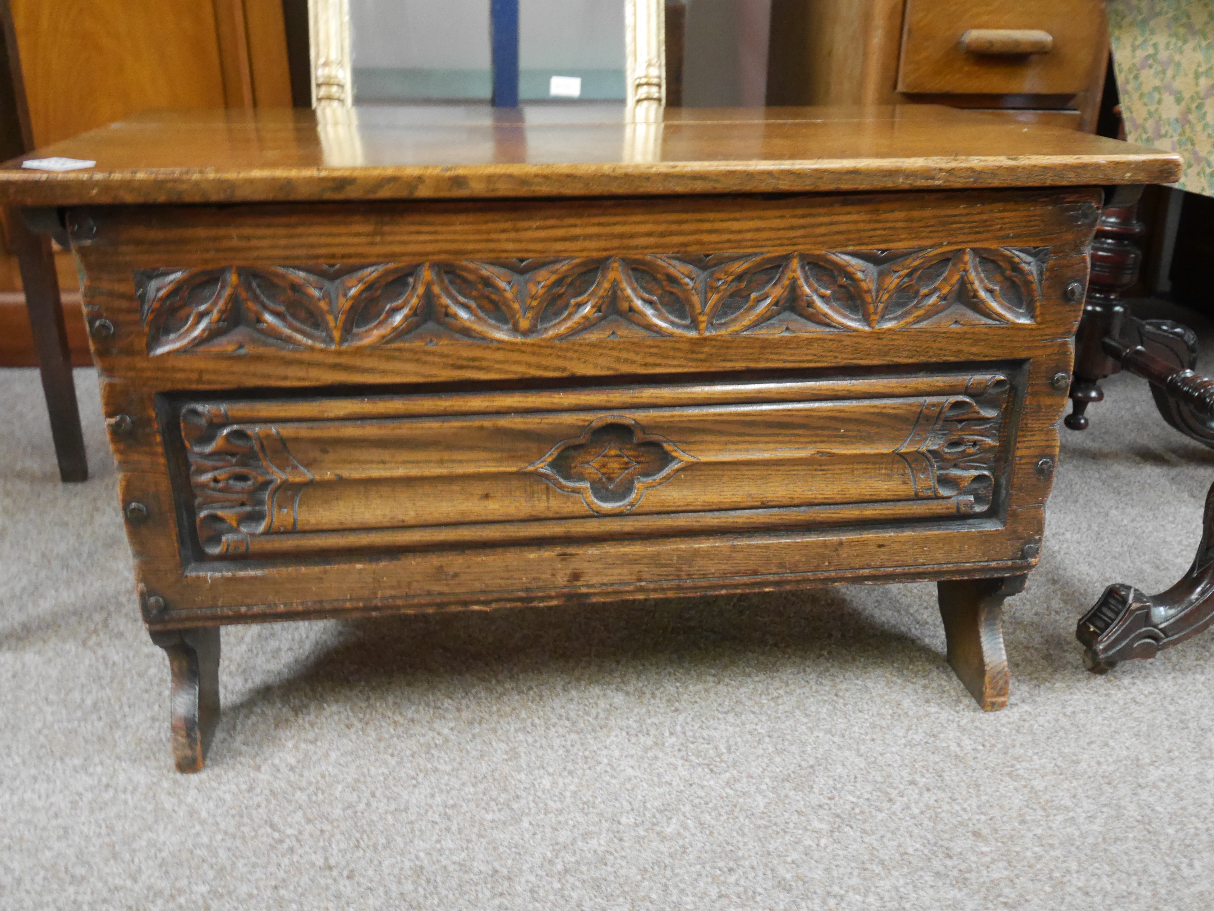 Oak storage box