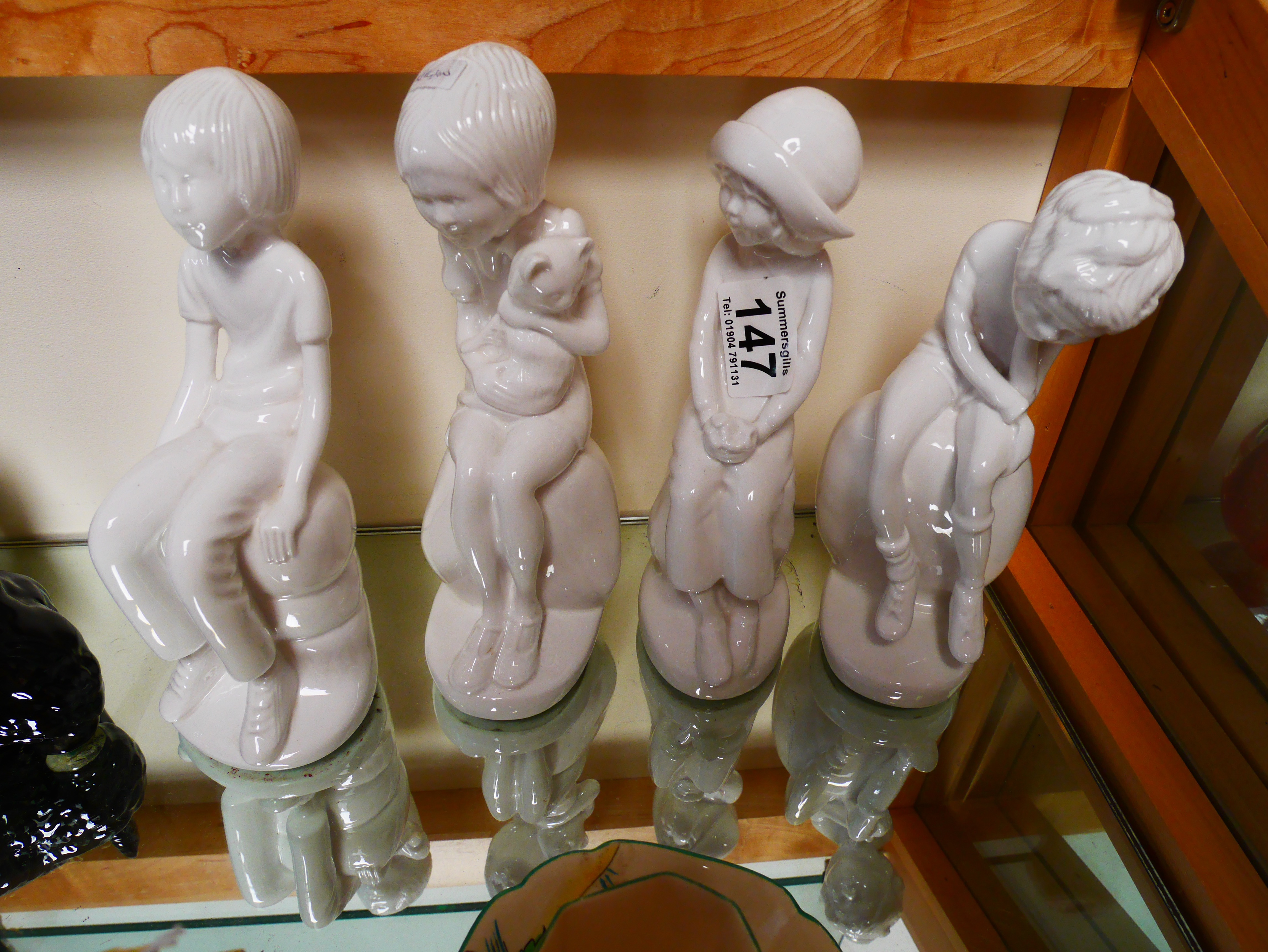 4 Spode figures