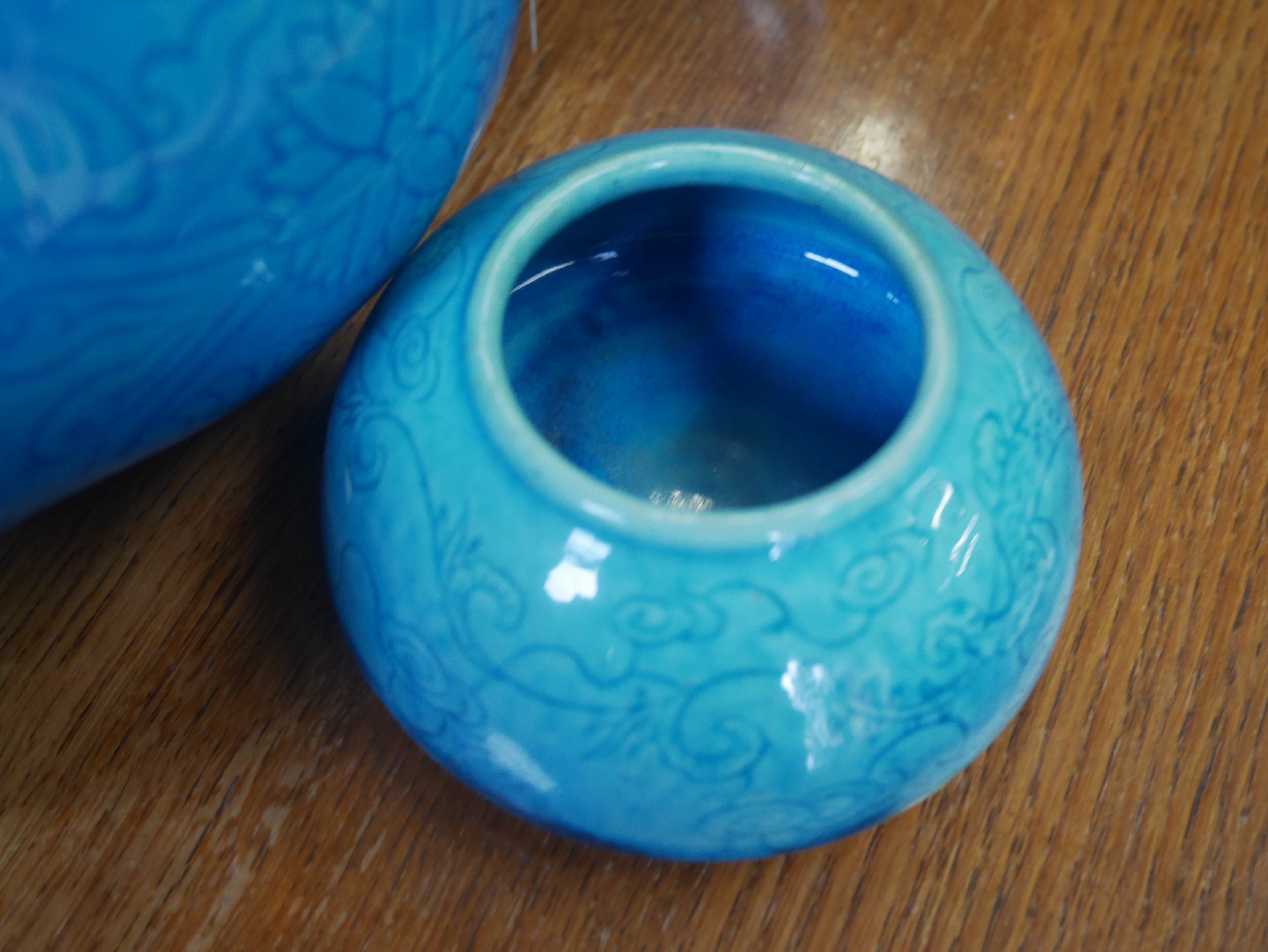 Blue Chinese vase and dogs - Image 2 of 5