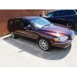 Volvo v70 d5 se purple 2401cc PN06XJV 112K miles mot 28th March 2019 good condition.