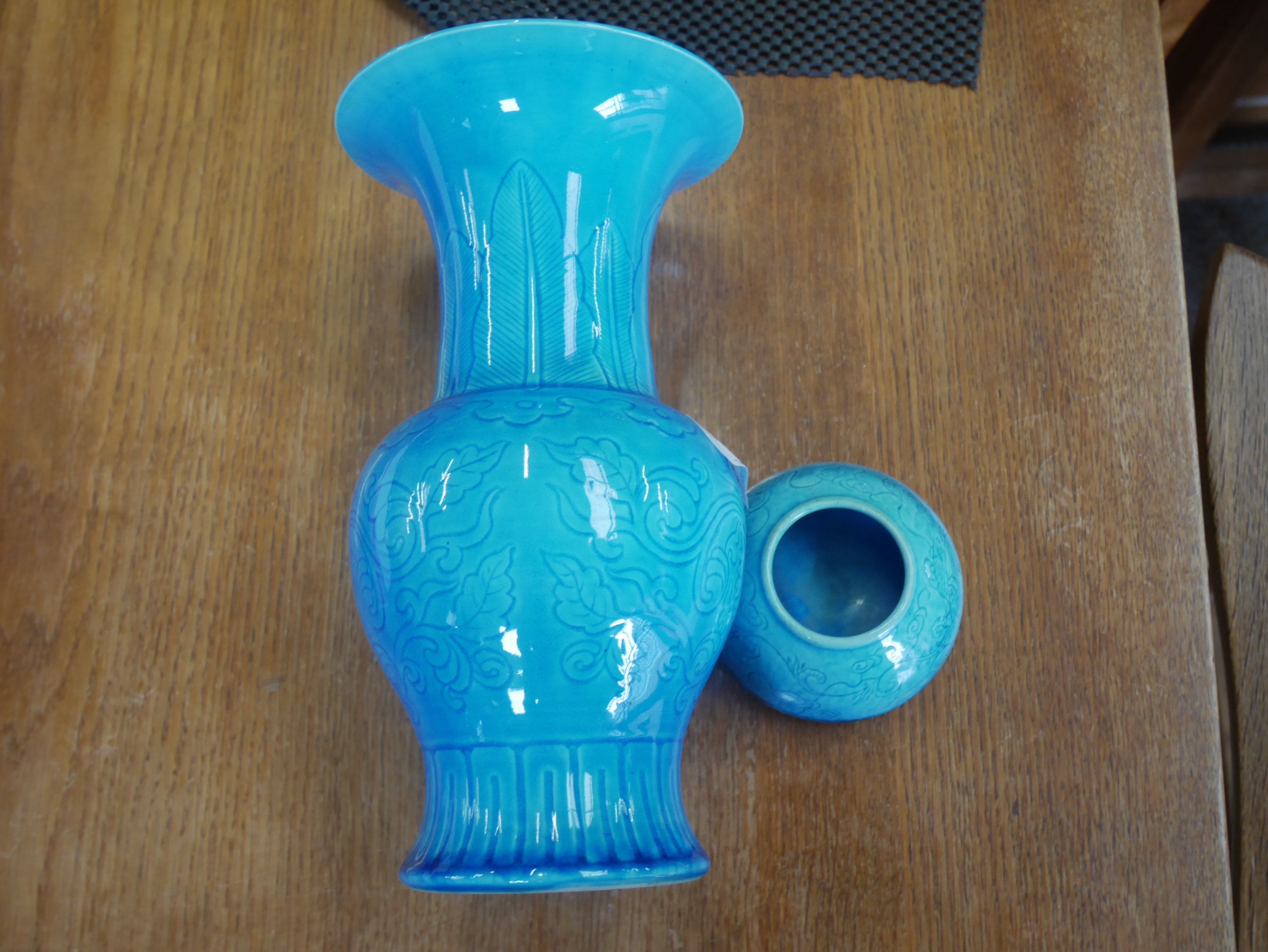 Blue Chinese vase and dogs - Image 4 of 5