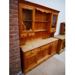 Pine dresser