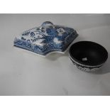 Wedgewood and Blue & white container