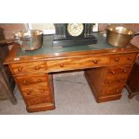 Victorian mahogany pedestal desk