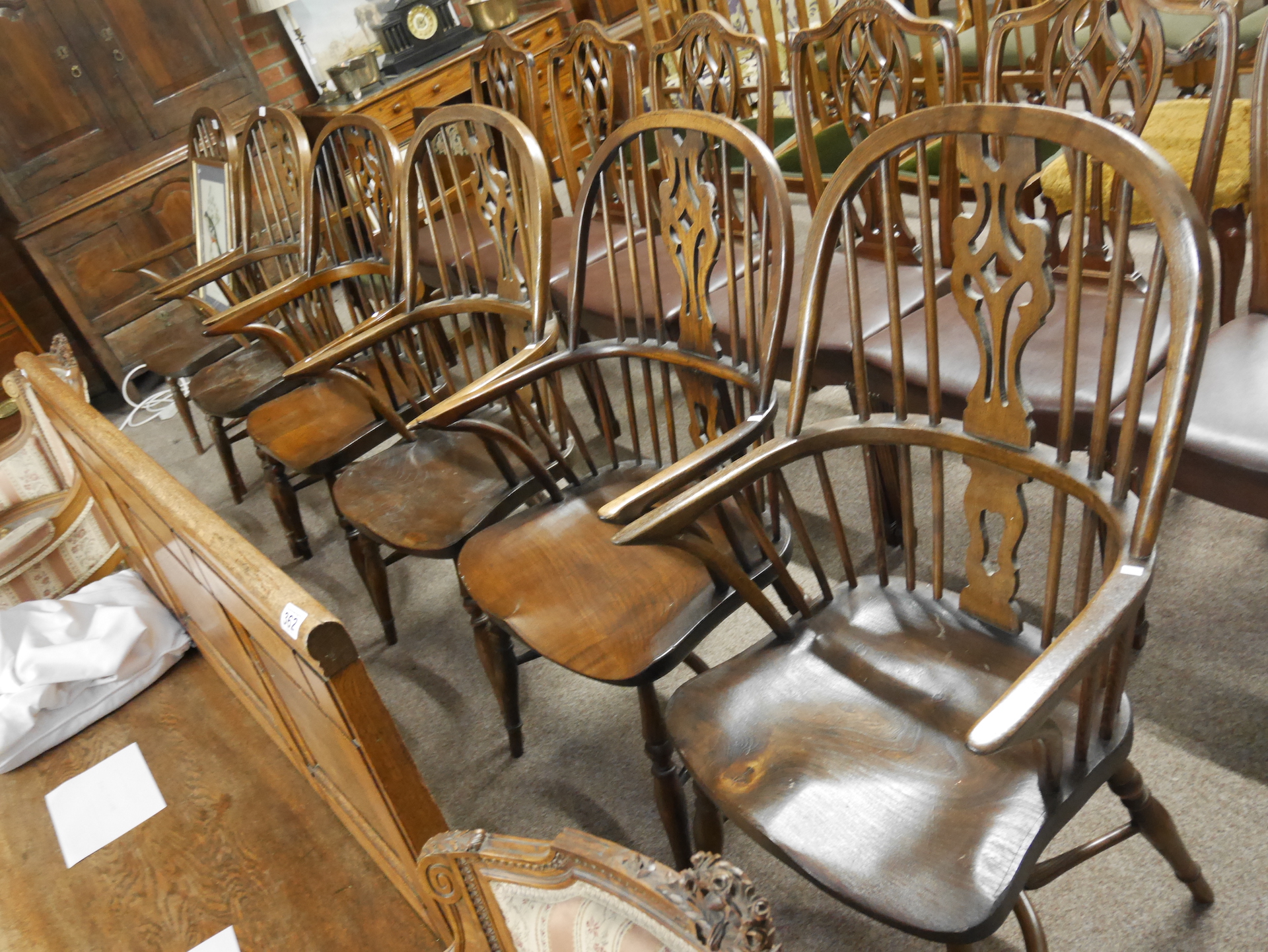 Set of 6 Windsor chairs