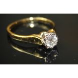 AN 18CT YELLOW GOLD RING SET WITH A .32 SOLITAIRE DIAMOND, size j