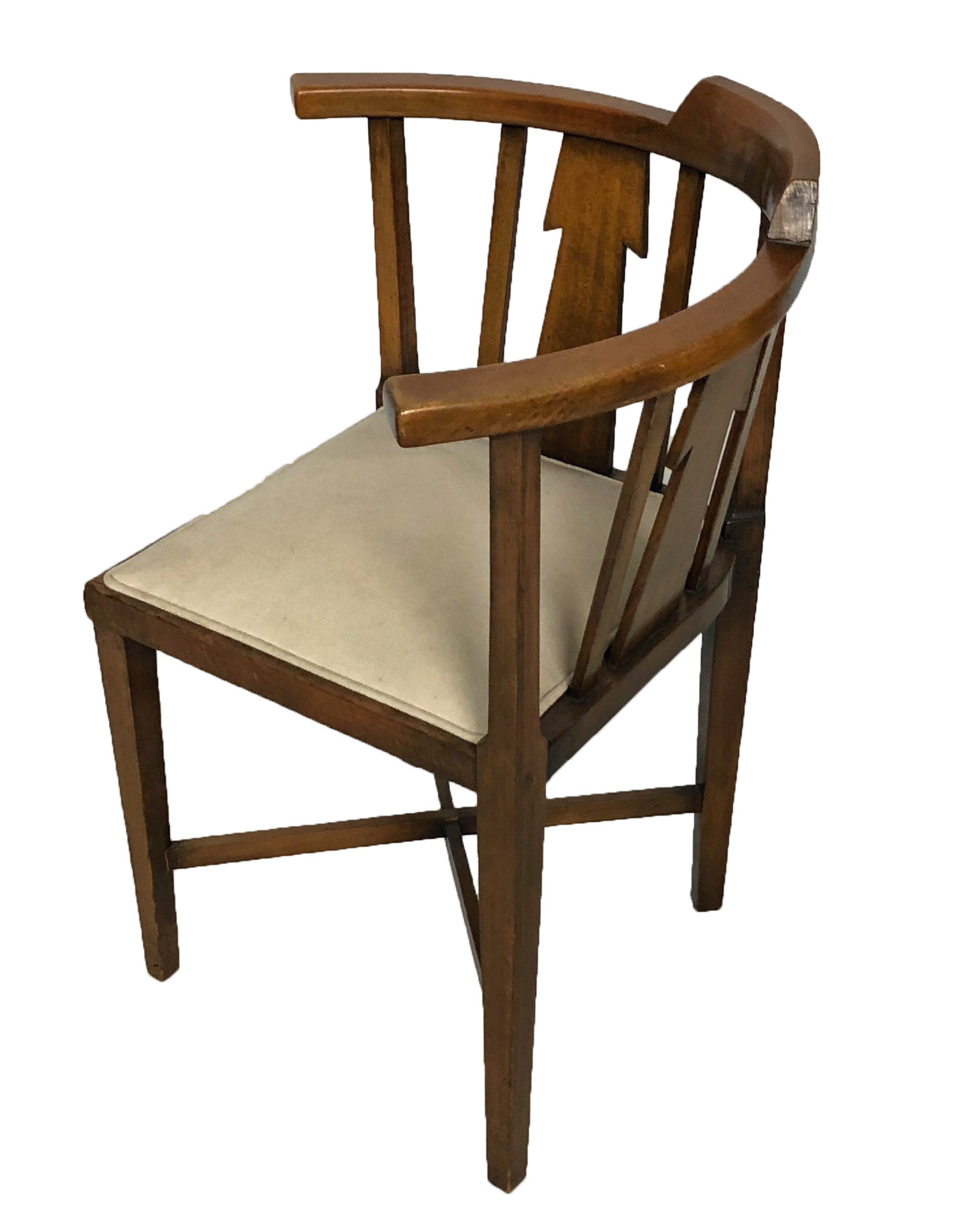 AN EARLY 20TH CENTURY COTSWOLD SCHOOL WALNUT CORNER CHAIR With shaped splat back over an upholstered - Image 2 of 2