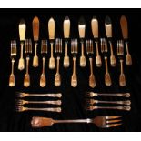 A SET OF SIX 20TH CENTURY SILVER PLATED FISH KNIVES AND FORKS Fiddle thread and shell pattern,