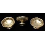 WALKER & HALL, A COLLECTION OF THREE 20TH CENTURY SILVER SWEETMEAT SCALLOPED DISHES With pierced