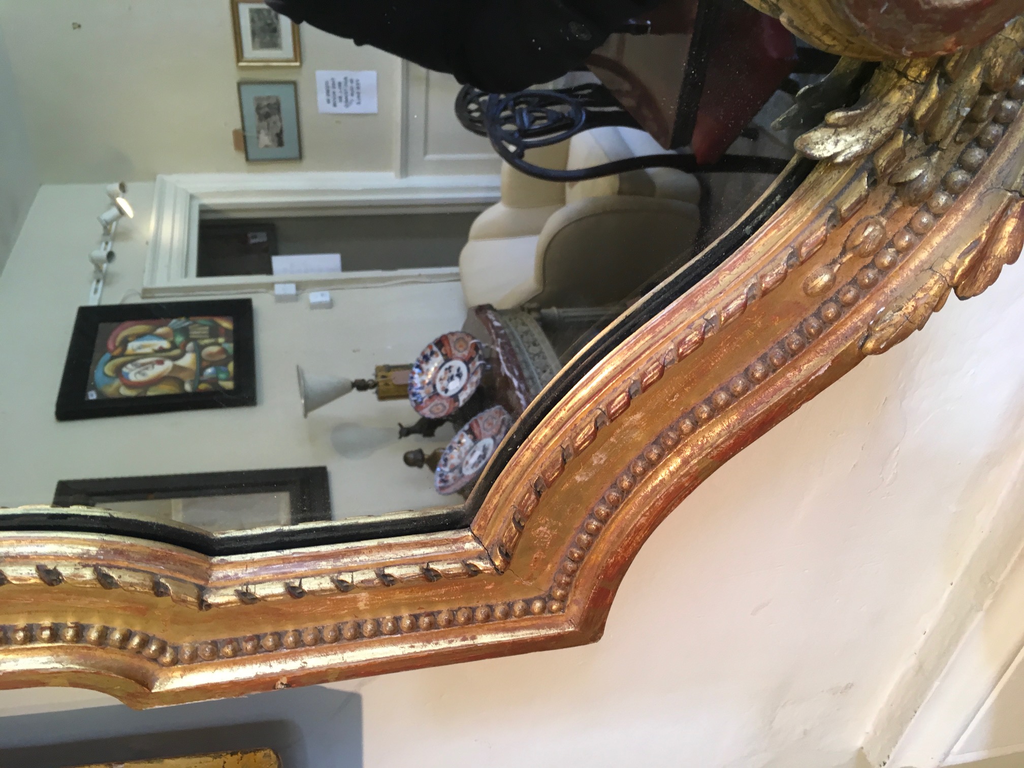 IN THE MANNER OF WILLIAM KENT, A LARGE 19TH CENTURY GILTWOOD FRAMED MIRROR The egg and dart dome - Image 4 of 8