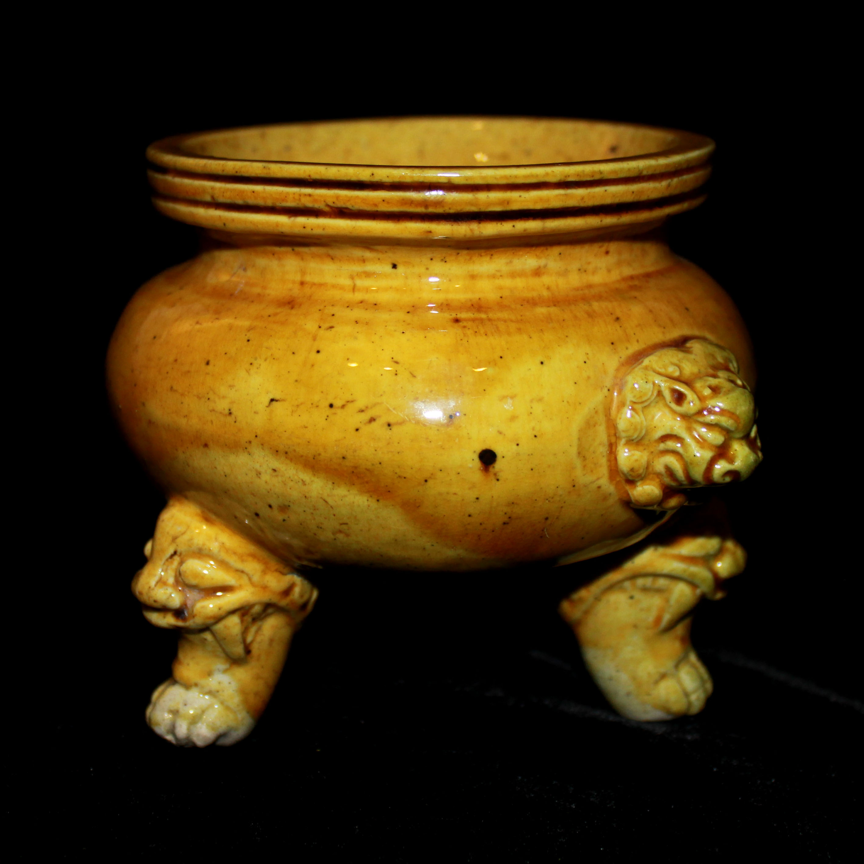 A 19TH CENTURY YELLOW GLAZED TRIPOD CENSER Having an ochre toned glaze, standing on a carved beast - Image 2 of 12