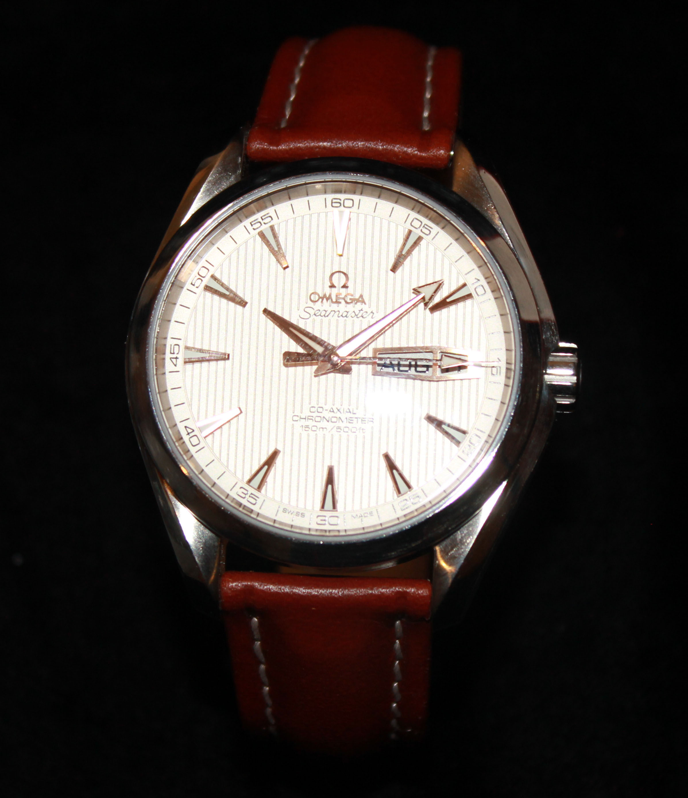 OMEGA, SEAMASTER AQUA TERRA, A GENT'S STAINLESS STEEL WRISTWATCH The textured dial with gilt - Image 2 of 4