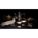 A COLLECTION OF 20TH CENTURY SILVER PLATED ITEMS Including a coffee pot with bird neck spout, a four
