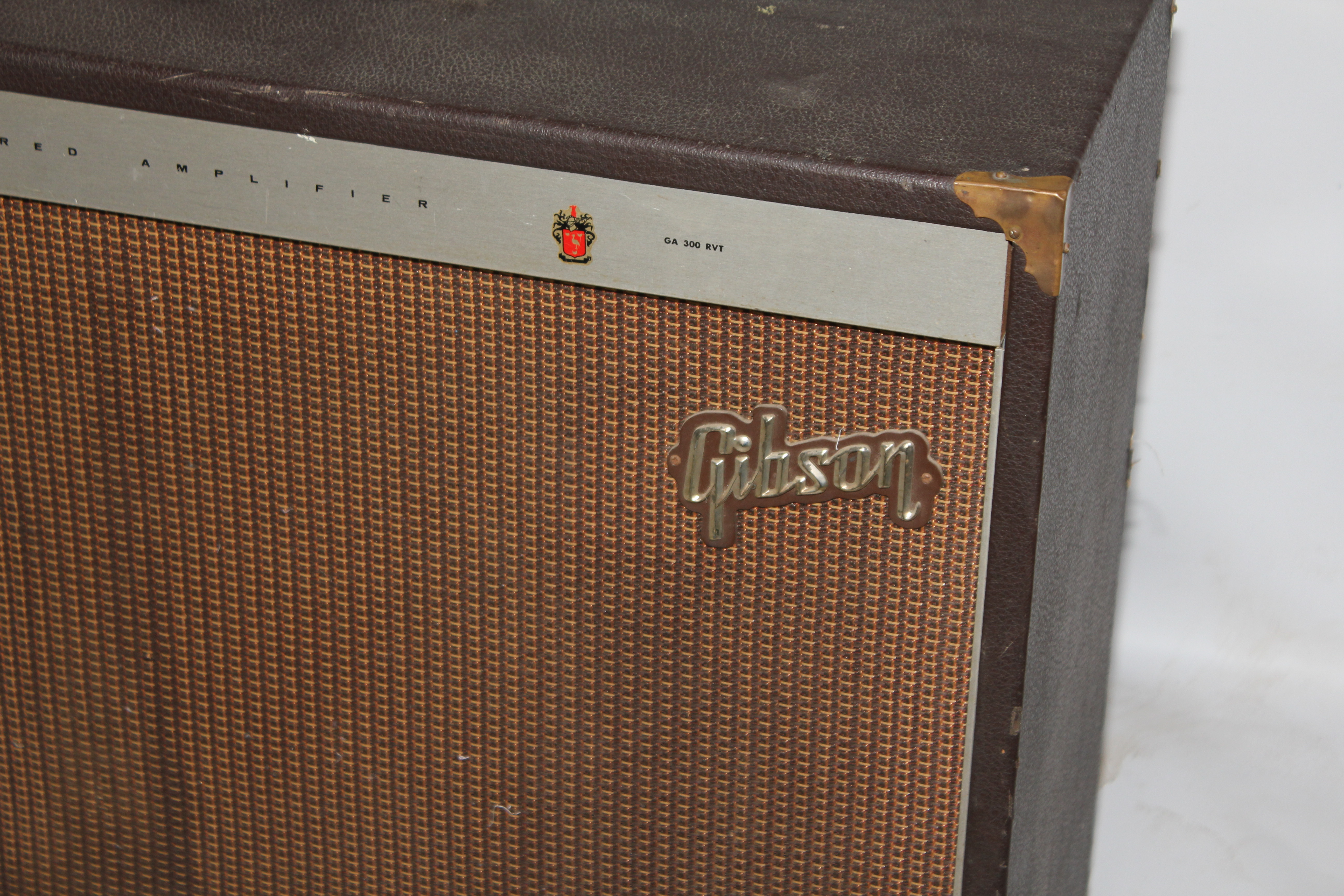 A GIBSON GA 300 RVT CREDTLINE TUCKAWAY AMP Made only 1962/1963. - Image 2 of 3