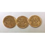 A COLLECTION OF THREE MODERN 22CT GOLD SOVEREIGNS Consecutive dates 2004, 2005 and 2006, each having