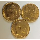A COLLECTION OF THREE EDWARDIAN 22CT GOLD SOVEREIGN COINS Consecutive years 1905, 1906 and 1907,