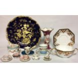 A COLLECTION OF VICTORIAN AND LATER PORCELAIN ITEMS Comprising a blue ground Coalport plate with