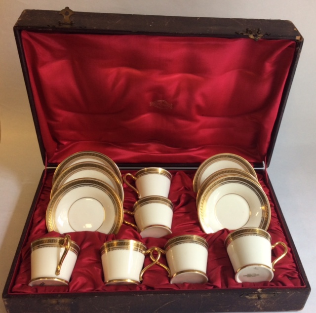 A CASED EARLY 20TH CENTURY PORCELAIN COFFEE SERVICE To include six cups and saucers, having gilt - Image 2 of 2