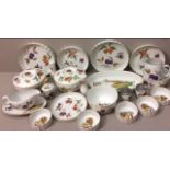 ROYAL WORCESTER, A 20TH CENTURY PORCELAIN DINNER SERVICE Comprising two tureens and covers, flan