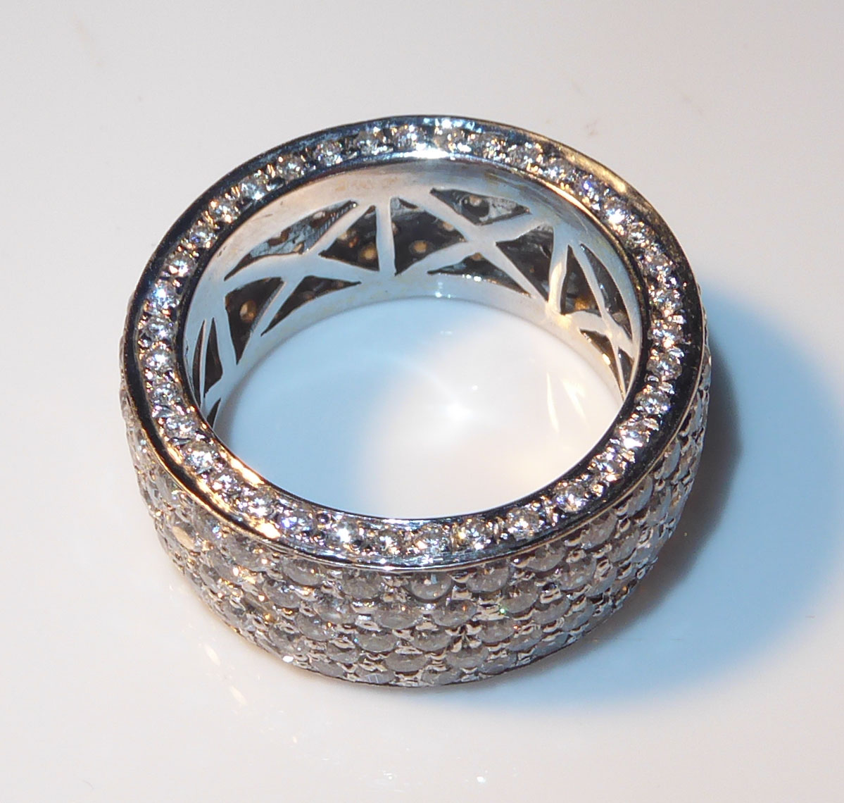 AN 18CT WHITE GOLD AND DIAMOND PAVÈ SET RING With approximately 150 round cut diamond in a pavè - Image 2 of 2