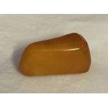 A VINTAGE BUTTERSCOTCH AMBER PENDANT DROP Tapering geometric shape (approx 4.5cm) Condition: pendant