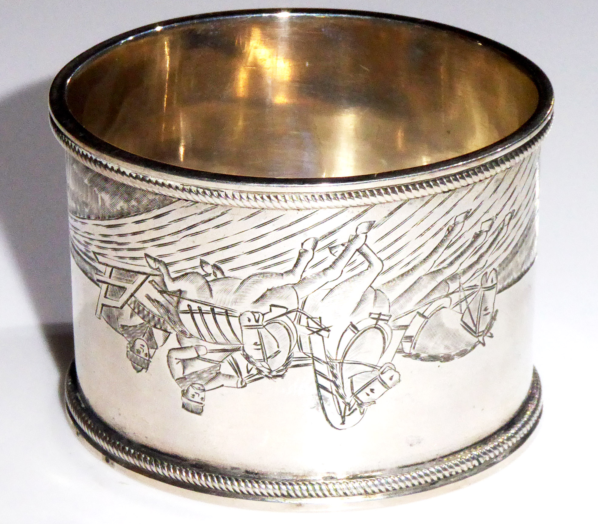 A 19TH CENTURY RUSSIAN SILVER OVAL SERVIETTE RING Finely engraved with Cossacks and horse drawn - Image 2 of 3