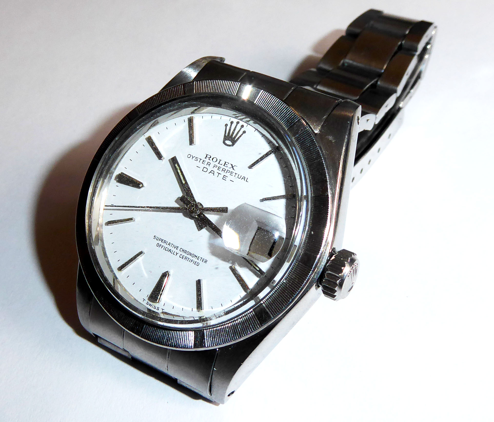 ROLEX, OYSTER PERPETUAL 'DATE', A 1969 GENT'S WRISTWATCH The white circular dial with stainless - Image 2 of 3