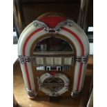 VINTAGE STYLE JUKEBOX CD PLAYER RADIO