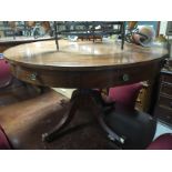 LIGHT CIRCULAR PEDESTAL LEG MEETING TABLE