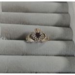 9CT GOLD GARNET RING