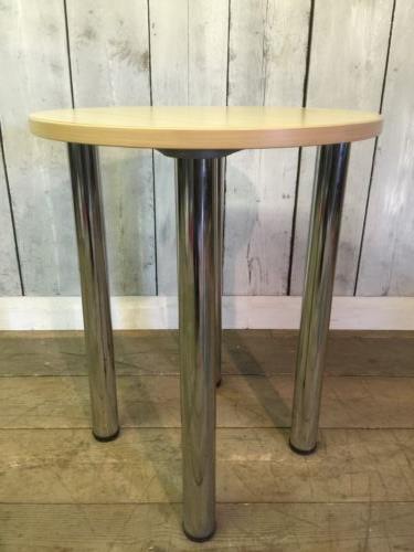 SET OF 2 CHROME LEG CIRCULAR OFFICE SIDE TABLE