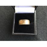 9CT GOLD BAND SIZE Q 4.8G