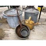 WATERING CAN WITH 4 POTS / PANS TO INCLUDE 2 METAL POTS