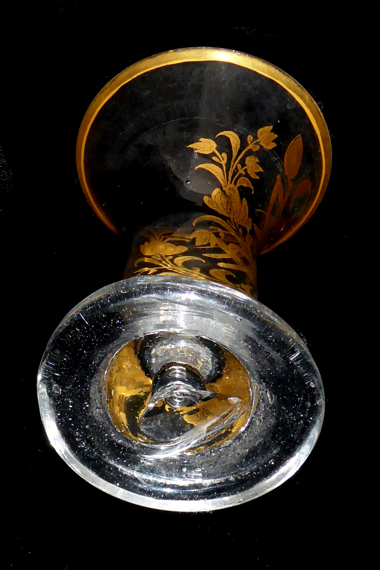 A LATE 18TH CENTURY AMERICAN FIRING GLASS With trumpet bowl finely gilded with Masonic symbols - Image 4 of 4