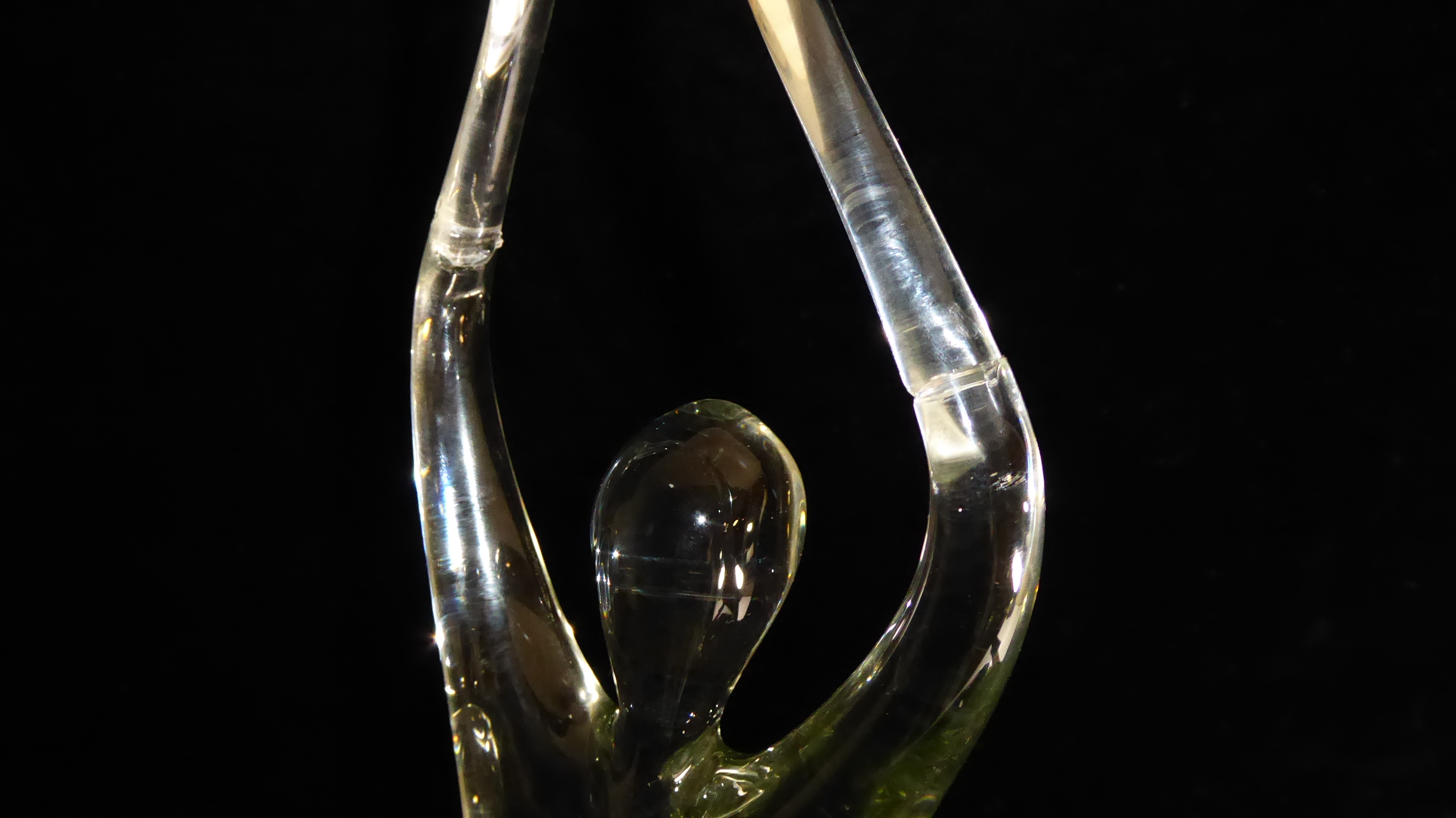 SERGIO ROSSI, A 20TH CENTURY MURANO GLASS FIGURAL SCULPTURE OF AN ELONGATED MALE FORM Raised on a - Image 2 of 4