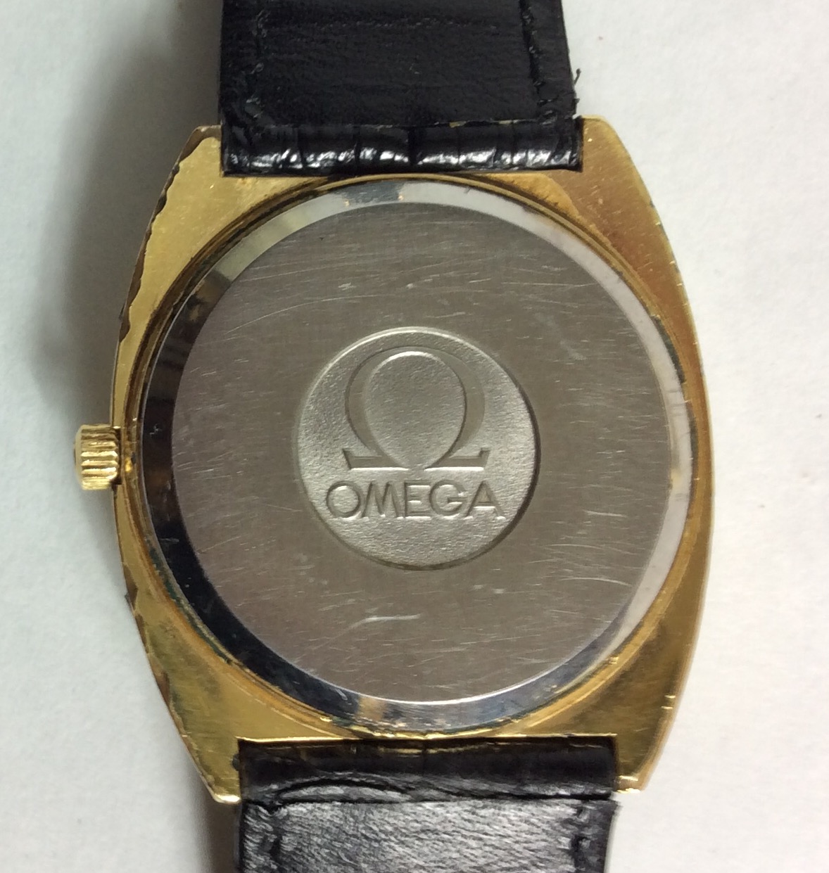 OMEGA, A VINTAGE GOLD PLATED GENT'S WRISTWATCH Having a rectangular gold tone dial with calendar - Image 2 of 2