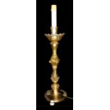 A LARGE VENETIAN DESIGN GOLD COLOURED GLASS LAMP With leaf decoration. (h 60cm)