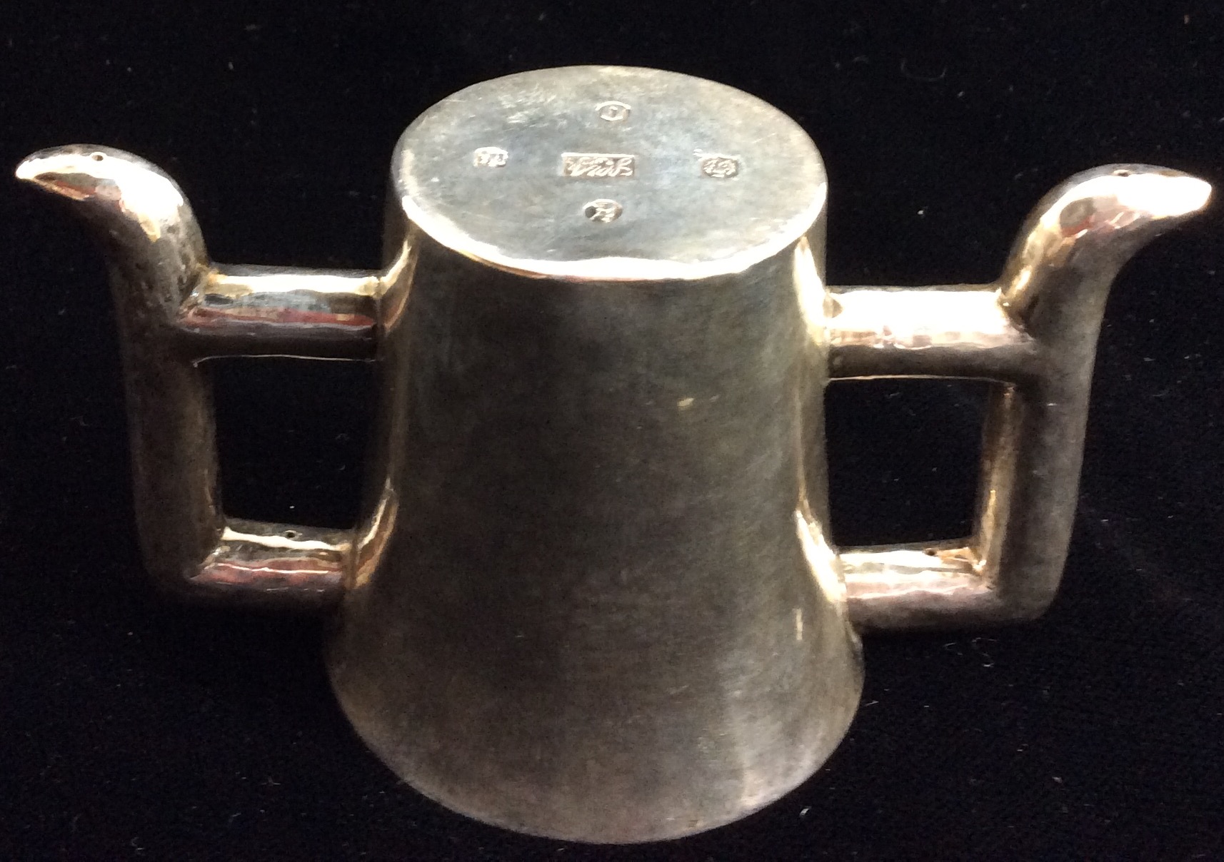 A VICTORIAN SCOTTISH SILVER CUP Twin handles with planished decoration, hallmarked Hamilton & - Image 3 of 3