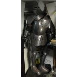 A 20TH CENTURY REPRODUCTION MEDIEVAL SUIT OF ARMOUR.