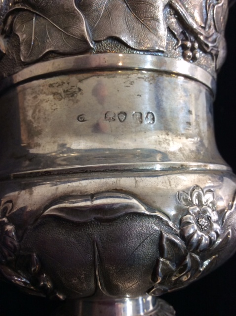 A PAIR OF GEORGIAN SILVER BALUSTER FORM GOBLETS With a wide band of leaves and berries, hallmarked - Image 2 of 4