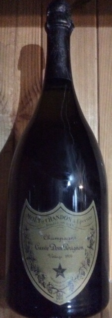 A VINTAGE MAGNUM OF 1976 MOËT ET CHANDON CHAMPAGNE Bearing a gold shield label 'Champagne Cuvée