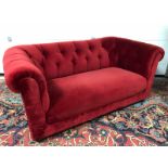 RED VELVET UPHOLSTERED CHESTERFIELD STYLE BUTTON BACK SOFA MEASUREMENTS: H X 70 D X 85 W X 155 CM
