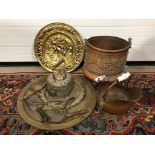 ASSORTED JOB LOT OF BRASS AND COPPER TO INCLUDE LARGE EMBOSSED COAL POT SCUTTLE, TWO LARGE DISHES