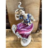 ROYAL DAULTON AFTERNOON TEA FIGURE